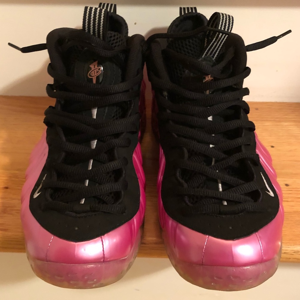 Nike “pearlized pink” Foamposite